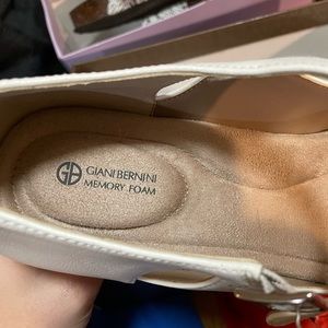 Gianna Bernini floral pin up heels